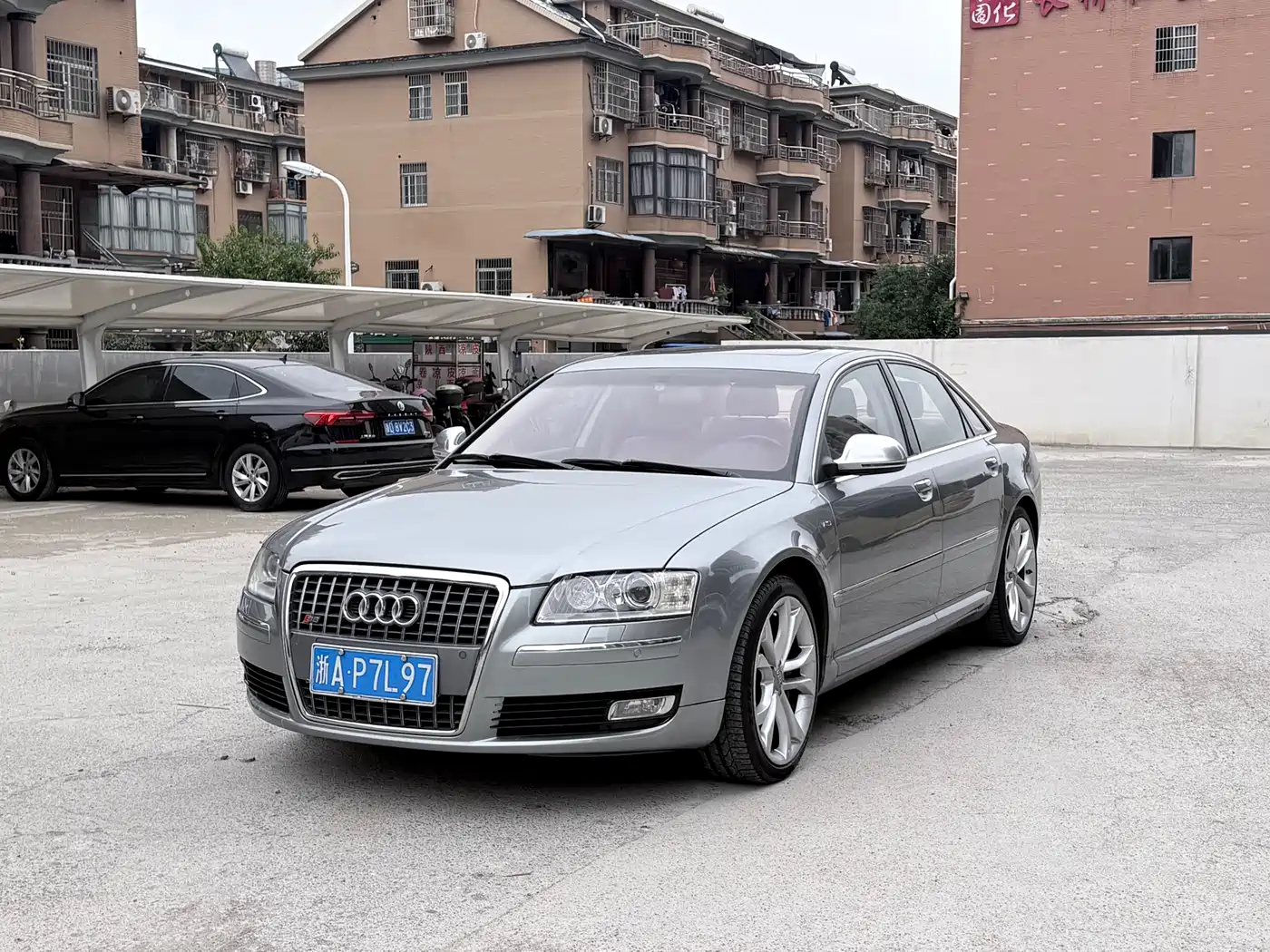 Audi S8 2009 Audi S8 5.2 FSI quattro