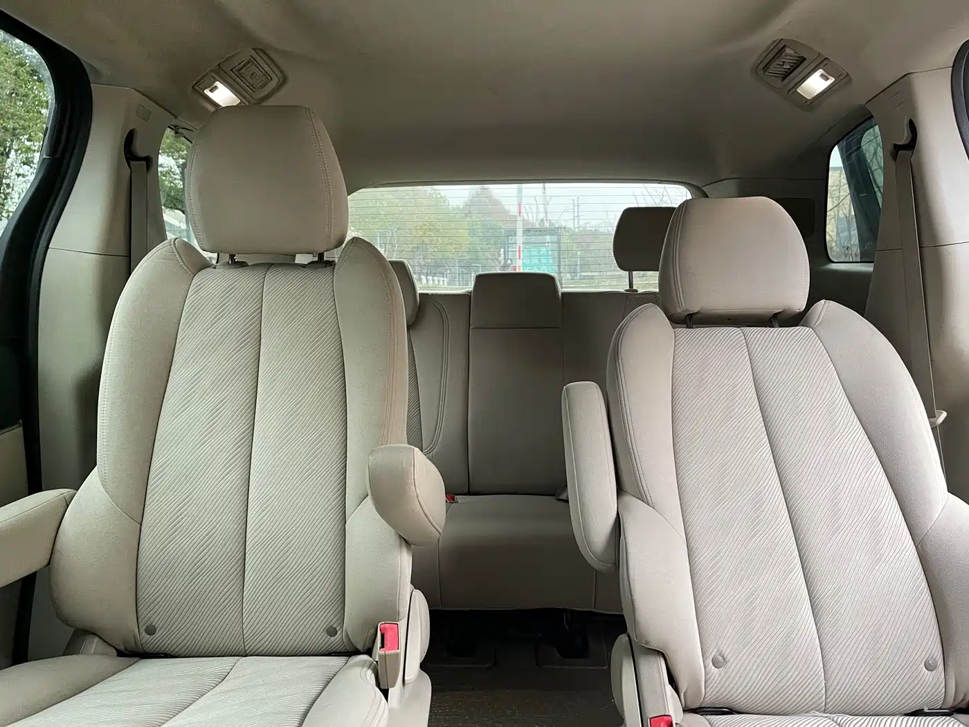 Buick GL8 2014 2.4L CT Luxury Business Comfort фото 10