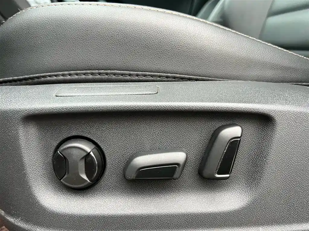 Volkswagen Tharu 2022 280TSI FWD Luxury Edition фото 9