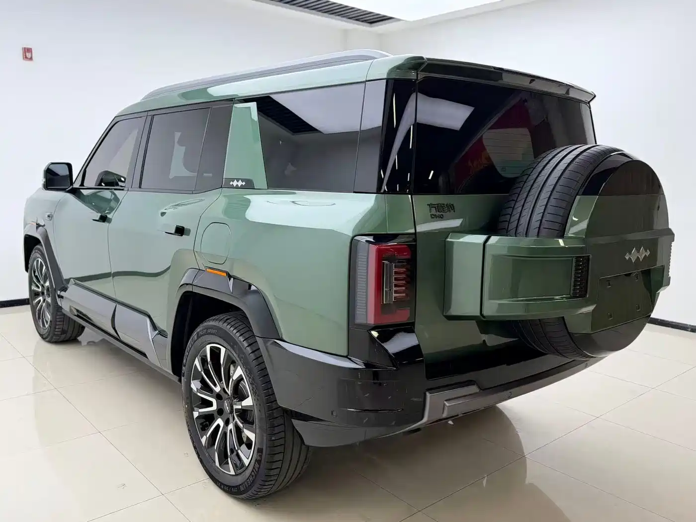 Fang Cheng Bao Leopard 8 2026 2026 Zhihong Flagship Edition 5-seater