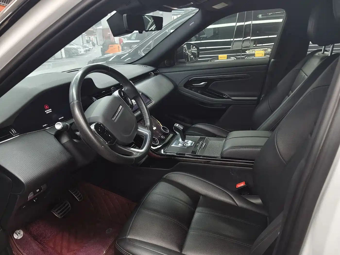 Land Rover Range Rover Evoque 2020 Model 249PS R-DYNAMIC S Gloss Black Sport Edition фото 6