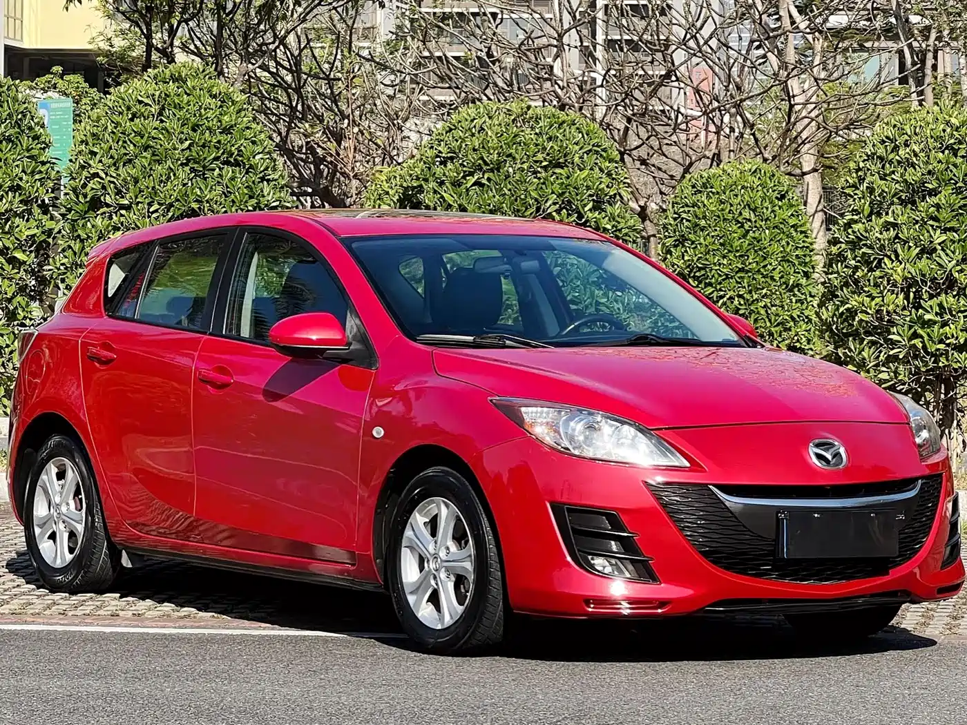 Mazda Mazda3 (Import) 2010 2010 Hatchback 1.6 Automatic Luxury