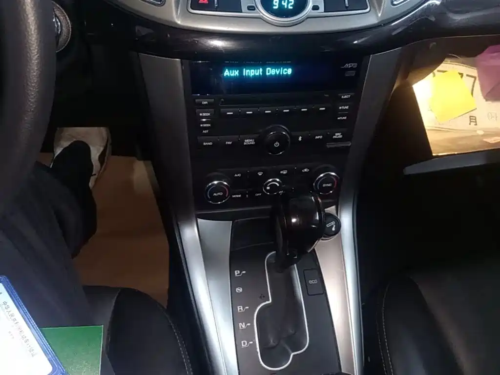 Chevrolet Captiva 2017 2.4L 2WD Luxury Edition 7-Seater фото 14