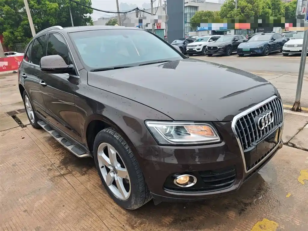 AUDI Q5