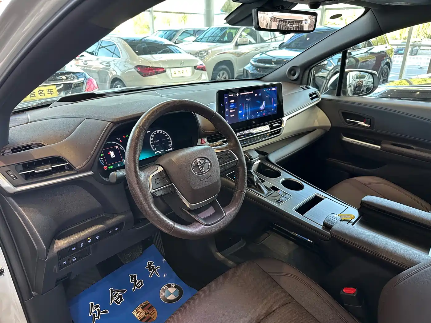 TOYOTA GREVIA