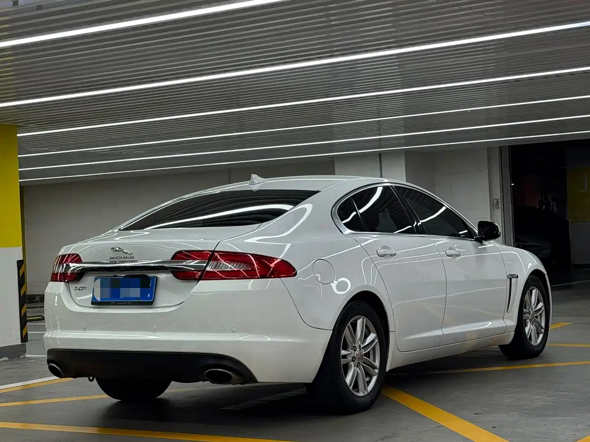 Jaguar XF 2014 2014 XF 2.0T Elegance Edition