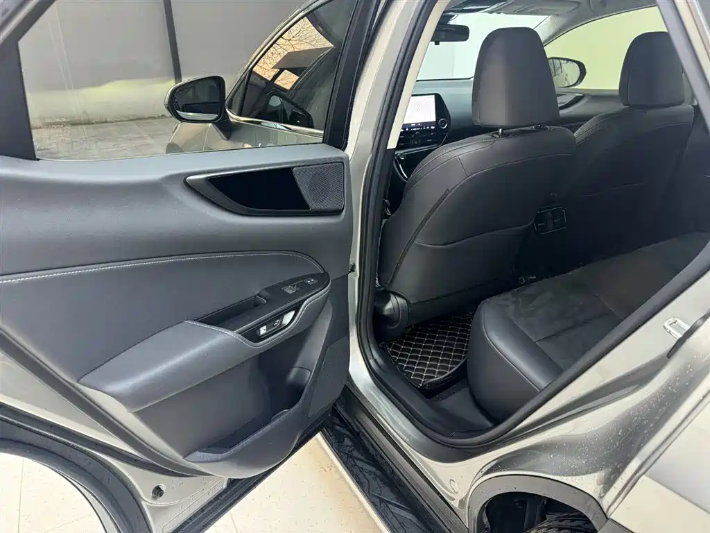 Lexus NX 2022 260 FWD Innovation Edition фото 18