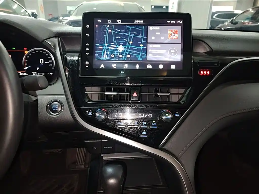 Toyota Camry 2023 2.5G Luxury Edition фото 13