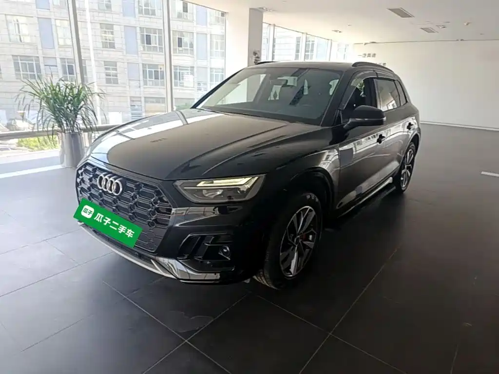 Audi Q5L 2025 40 TFSI Luxury Dynamic
