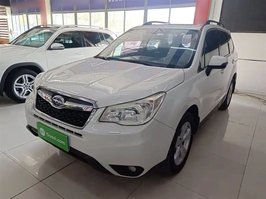 Subaru Forester 2013 2.5i Automatic Luxury Edition фото 2