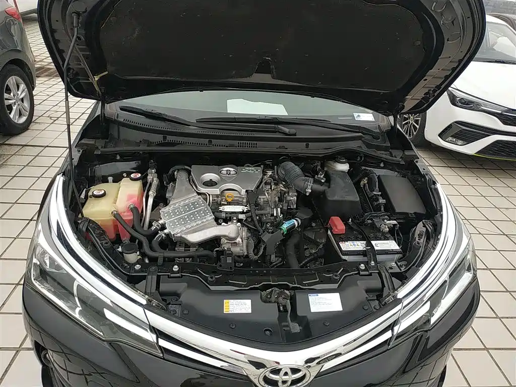 Toyota Corolla 2017 Facelift 1.2T S-CVT GL фото 16