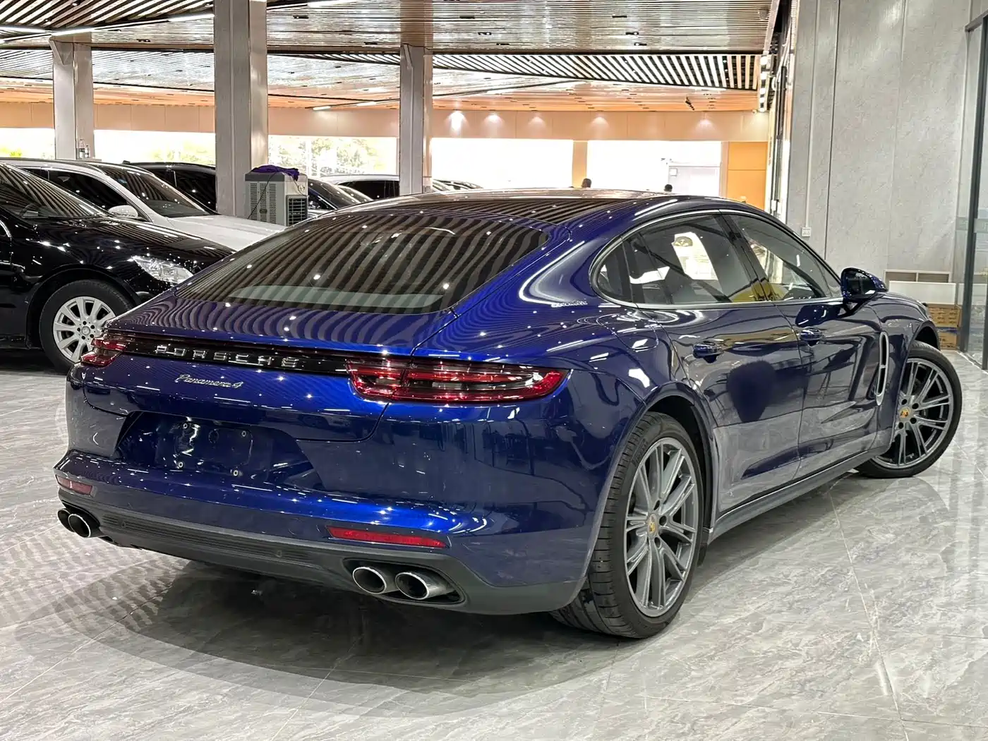 Porsche Panamera 2021 Panamera 4 Executive Long Wheelbase 2.9T фото 7