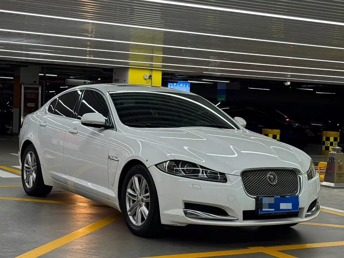 Jaguar XF 2014 2014 XF 2.0T Elegance Edition
