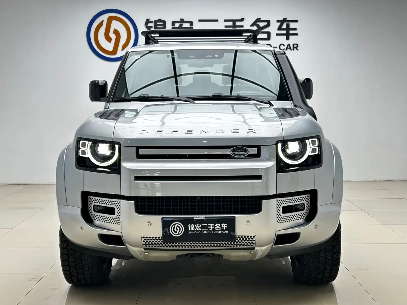 Land Rover Defender 2022 Model 90 3.0T P400 XS фото 2