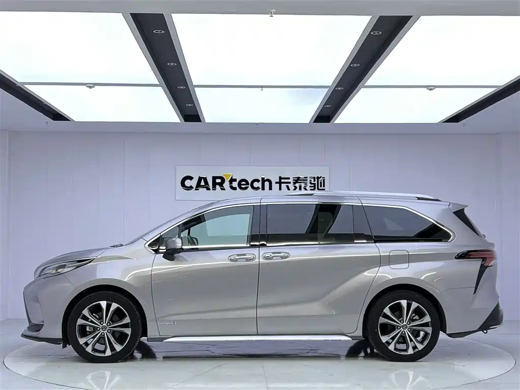 Toyota Granvia 2023 2.5L Hybrid Prestige PLUS Edition фото 8