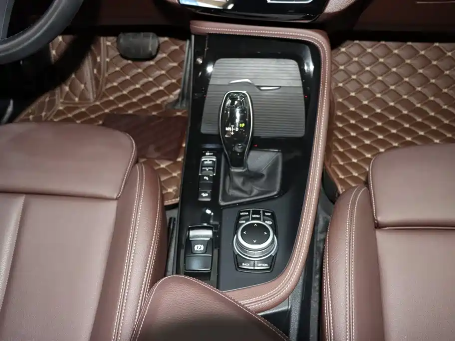 BMW X1 2022 xDrive25Li Premium фото 15