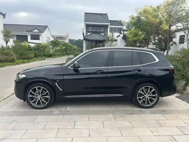 BMW X3 2022 xDrive30i Leading M Night Package — фото 3