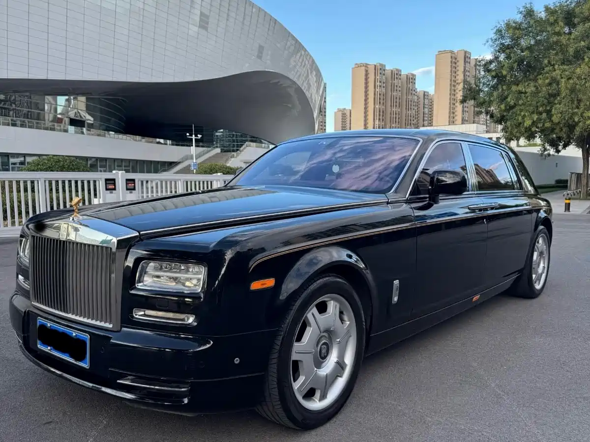 Фото 1 - Rolls-Royce Phantom