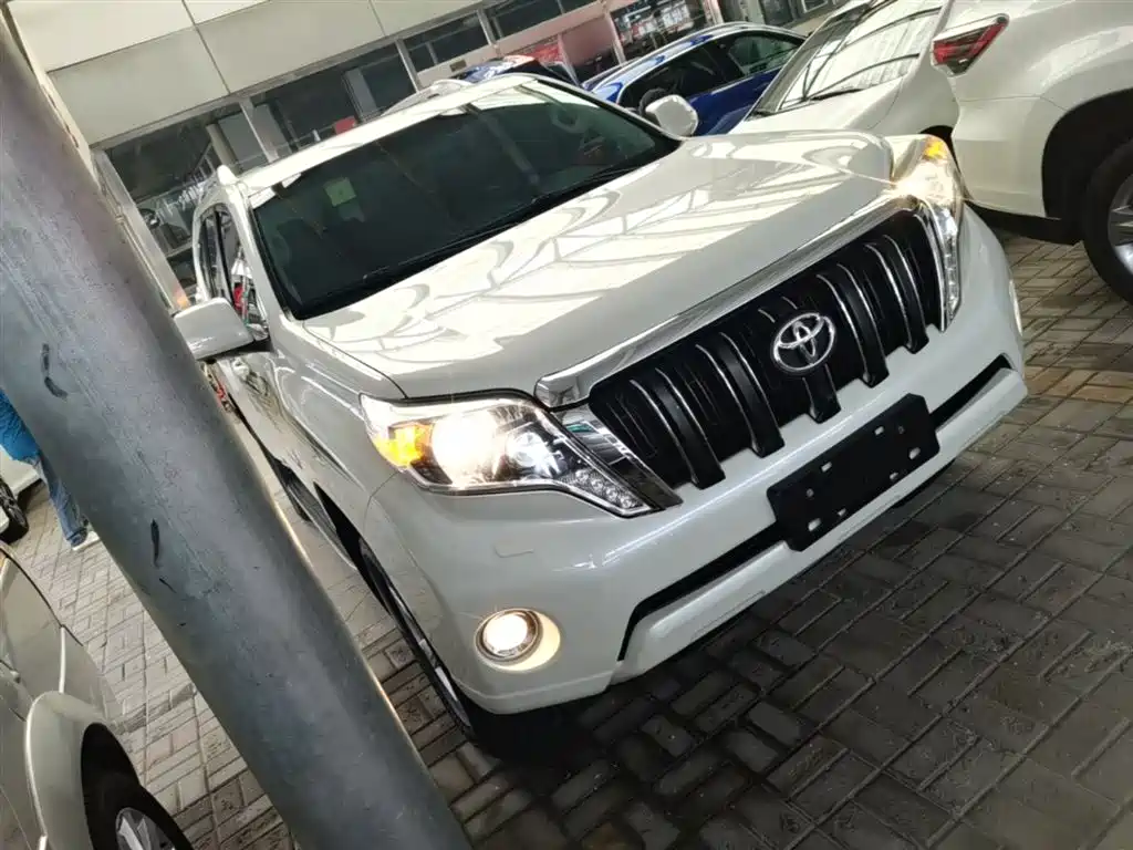 Toyota Prado 2016 2.7L Auto Luxury Edition фото 4