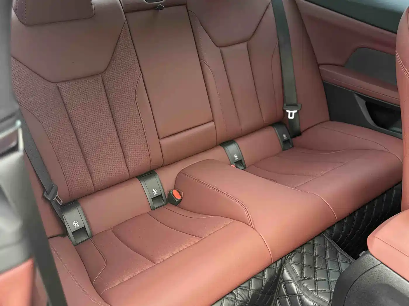 BMW 4 Series 2024 430i M Sport Shadow Edition фото 9