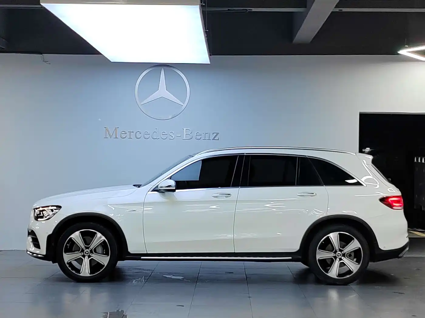 Mercedes-Benz GLC 2021 GLC 300 L 4MATIC Sporty фото 4