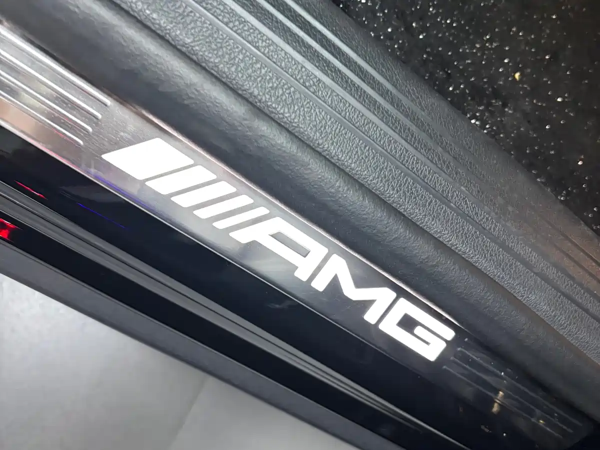 Mercedes-Benz GLB AMG 2023 Model AMG GLB 35 4MATIC фото 17