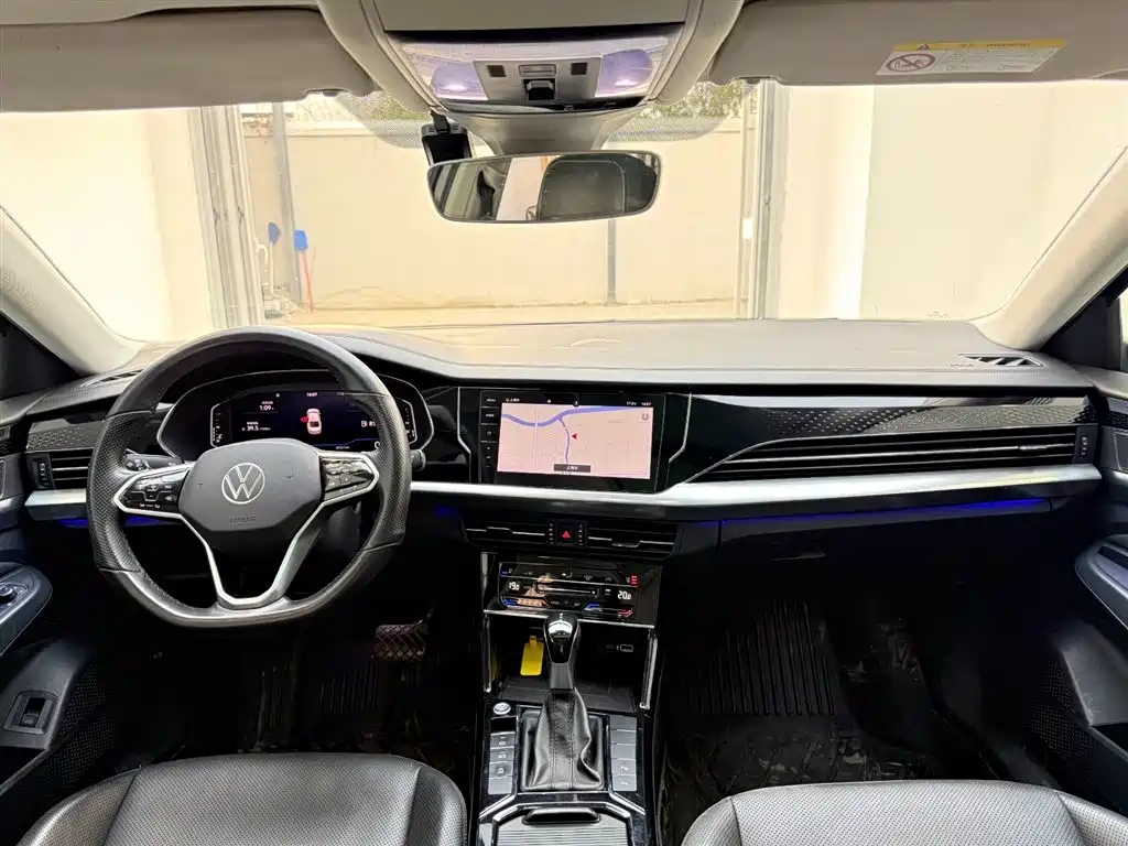 Volkswagen Passat 2022 330TSI Starlight Luxury Edition фото 27
