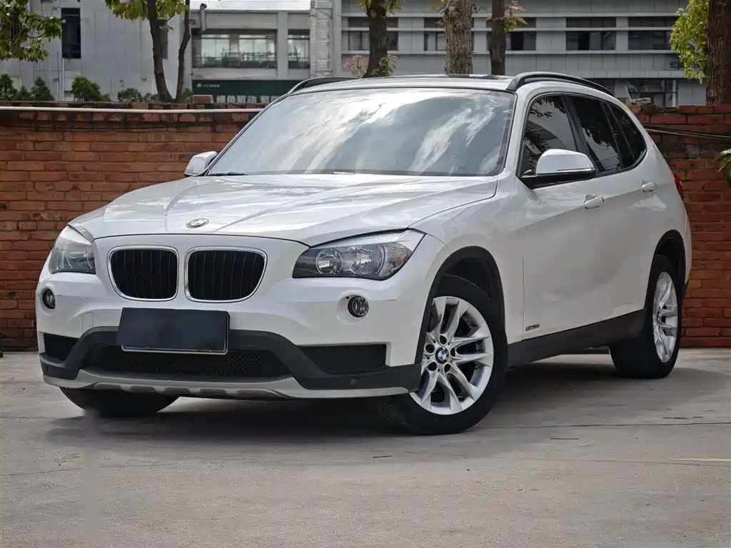 BMW X1 2015 Model sDrive18i Fashion Advanced Edition