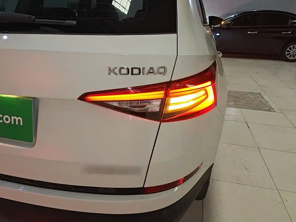 Škoda Kodiaq 2018 Facelift TSI330 7-seat 2WD Premium Luxury Edition фото 8