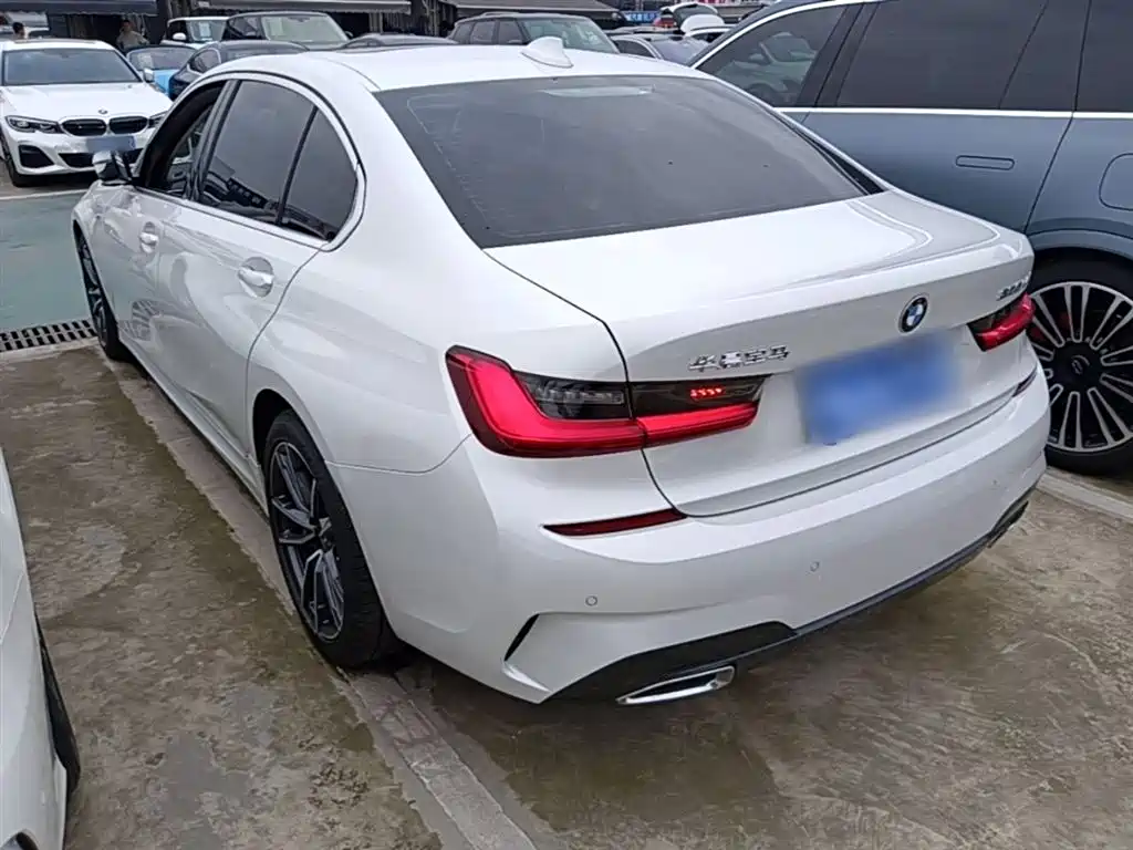 BMW 3-SERIES