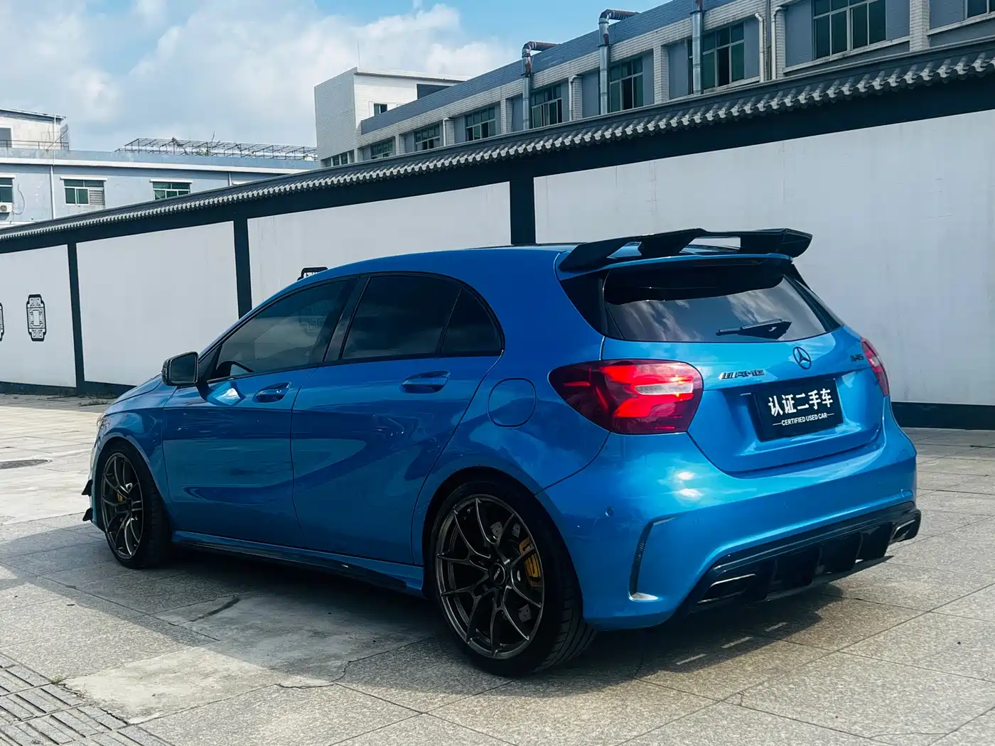 Mercedes-Benz A-Class AMG (Import) 2016 AMG A 45 4MATIC фото 5