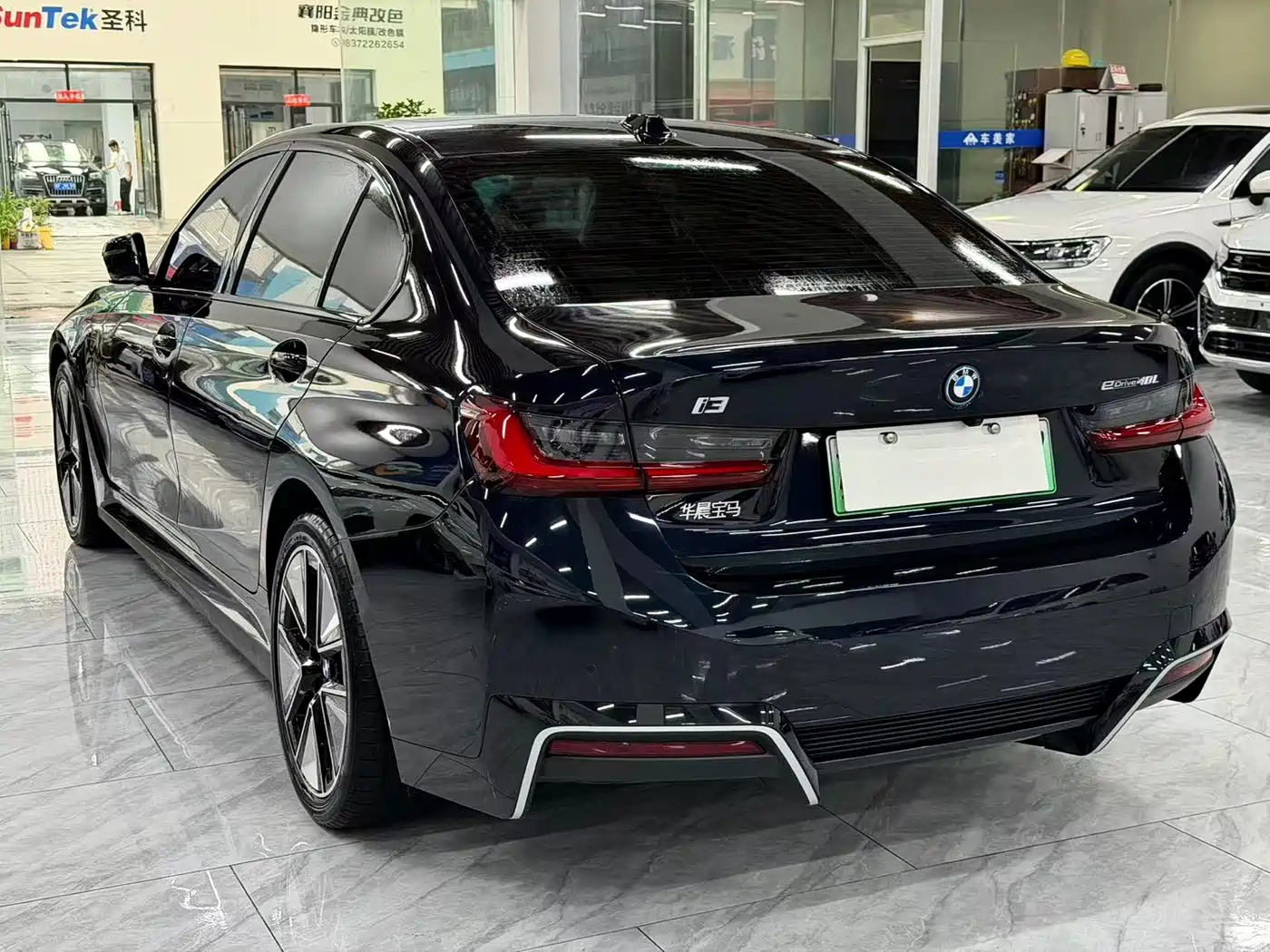 BMW i3 2025 eDrive 40 L Shadow Night Sport Package фото 9