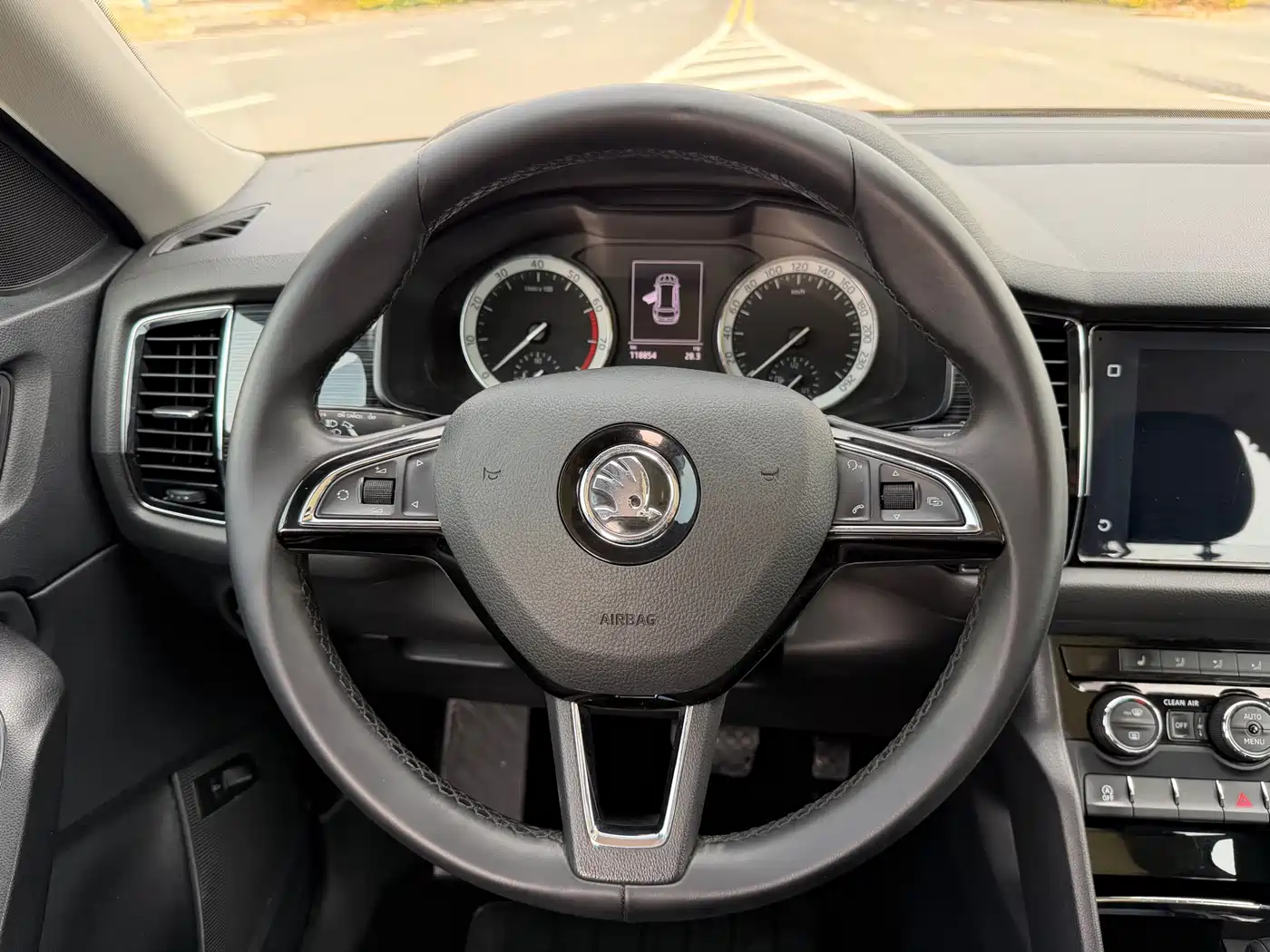 Škoda Kodiaq 2018 TSI330 7-seat FWD Luxury Premium фото 15