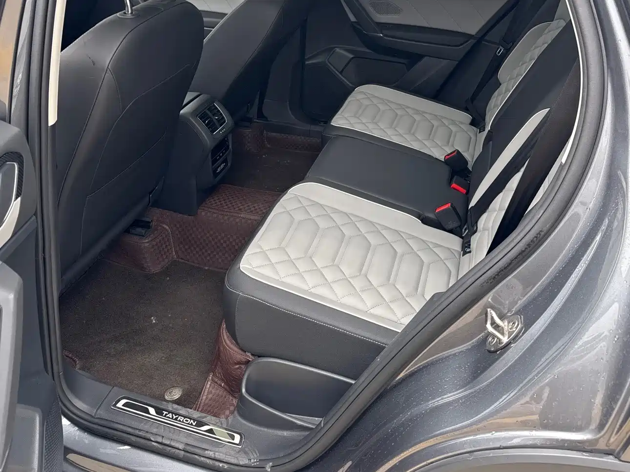 Volkswagen Tayron 2023 300TSI 2WD Luxury Plus Advanced Edition фото 11