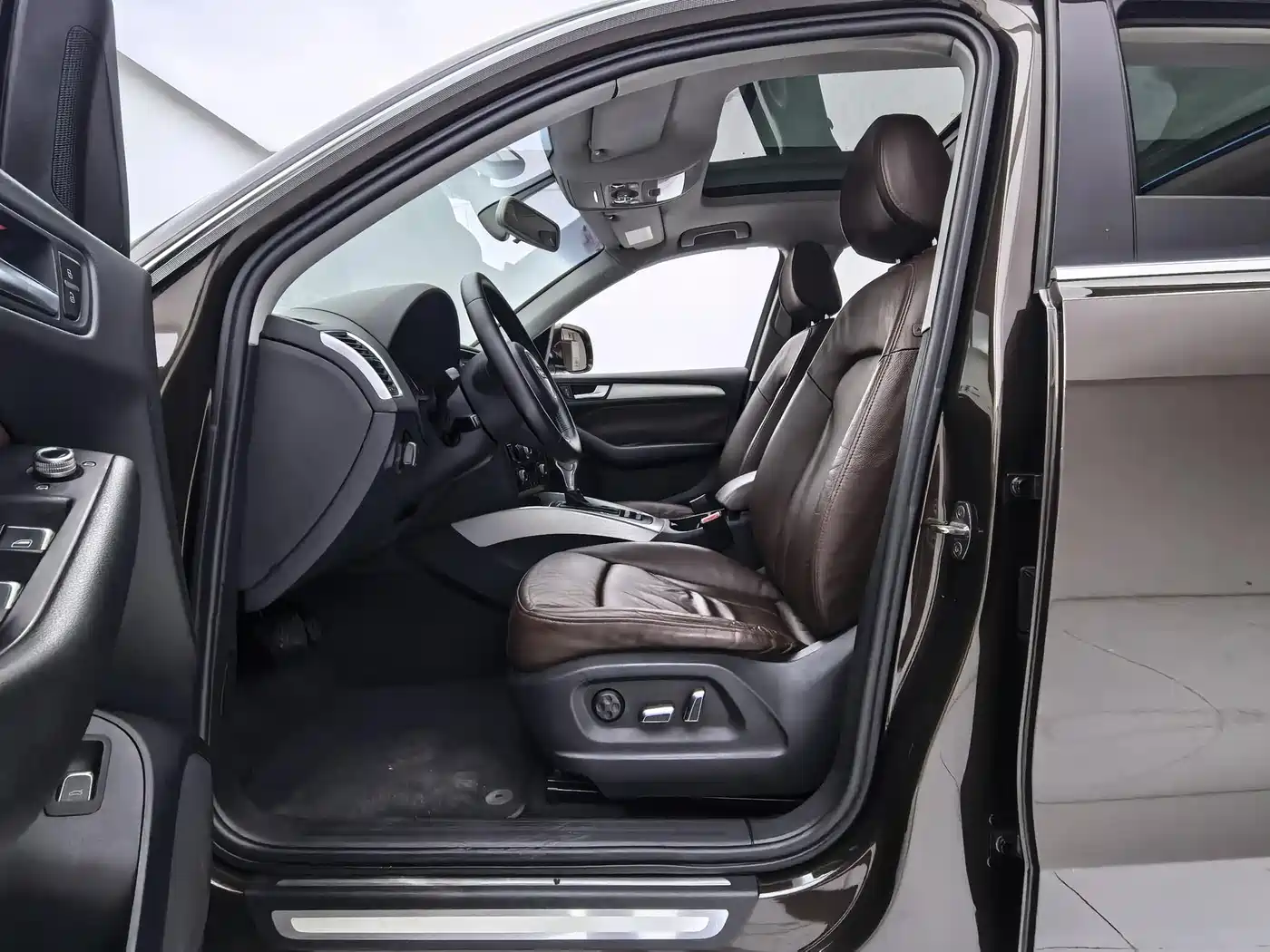 Audi Q5 2015 40 TFSI Technology фото 18