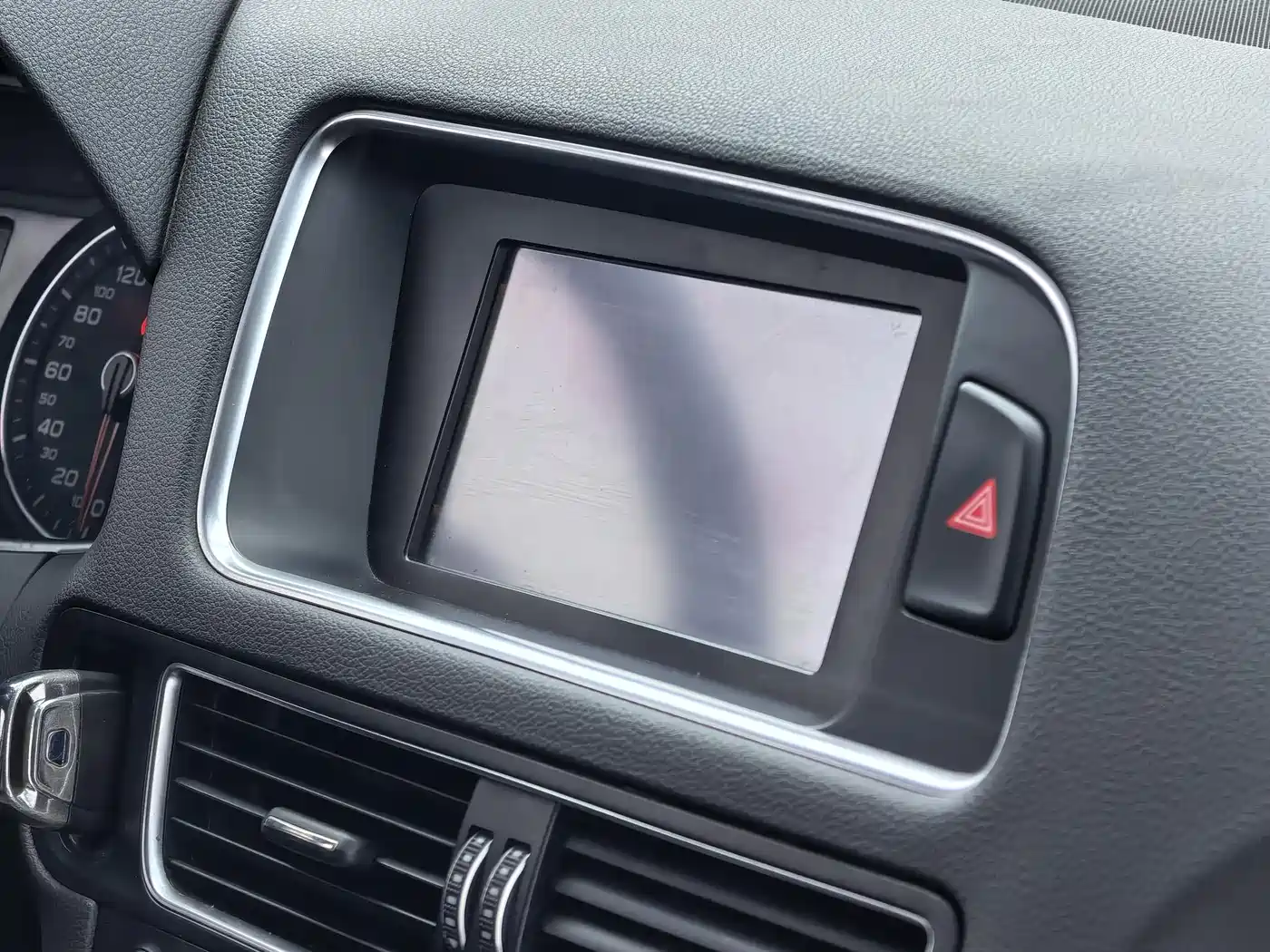 Audi Q5 2015 40 TFSI Technology фото 22