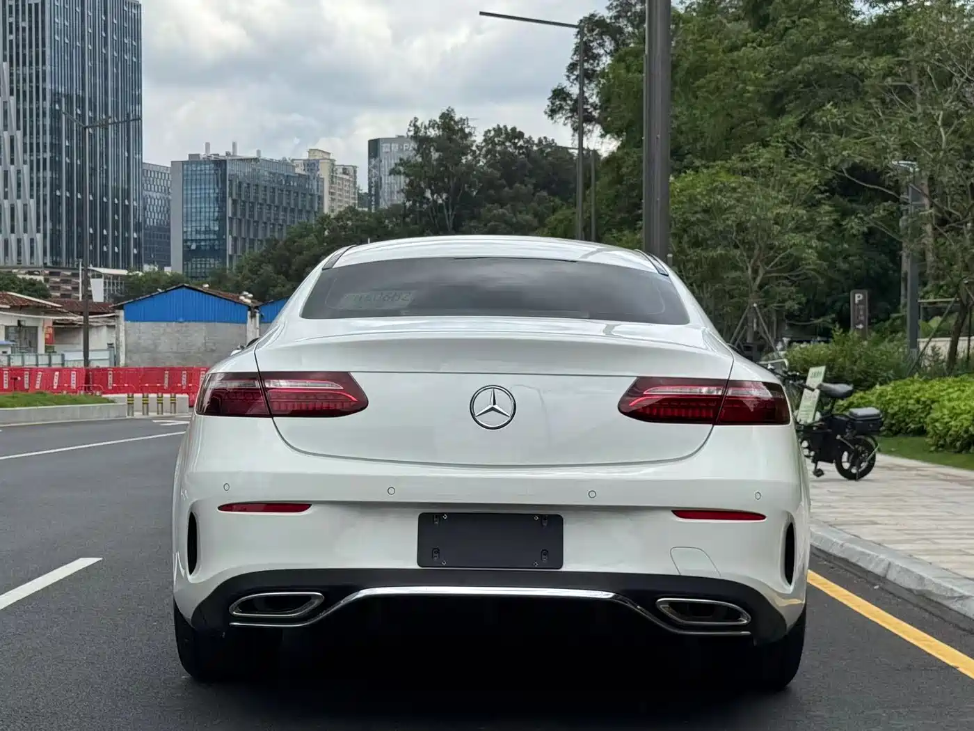 MERCEDES-BENZ E-CLASS (IMPORTED)
