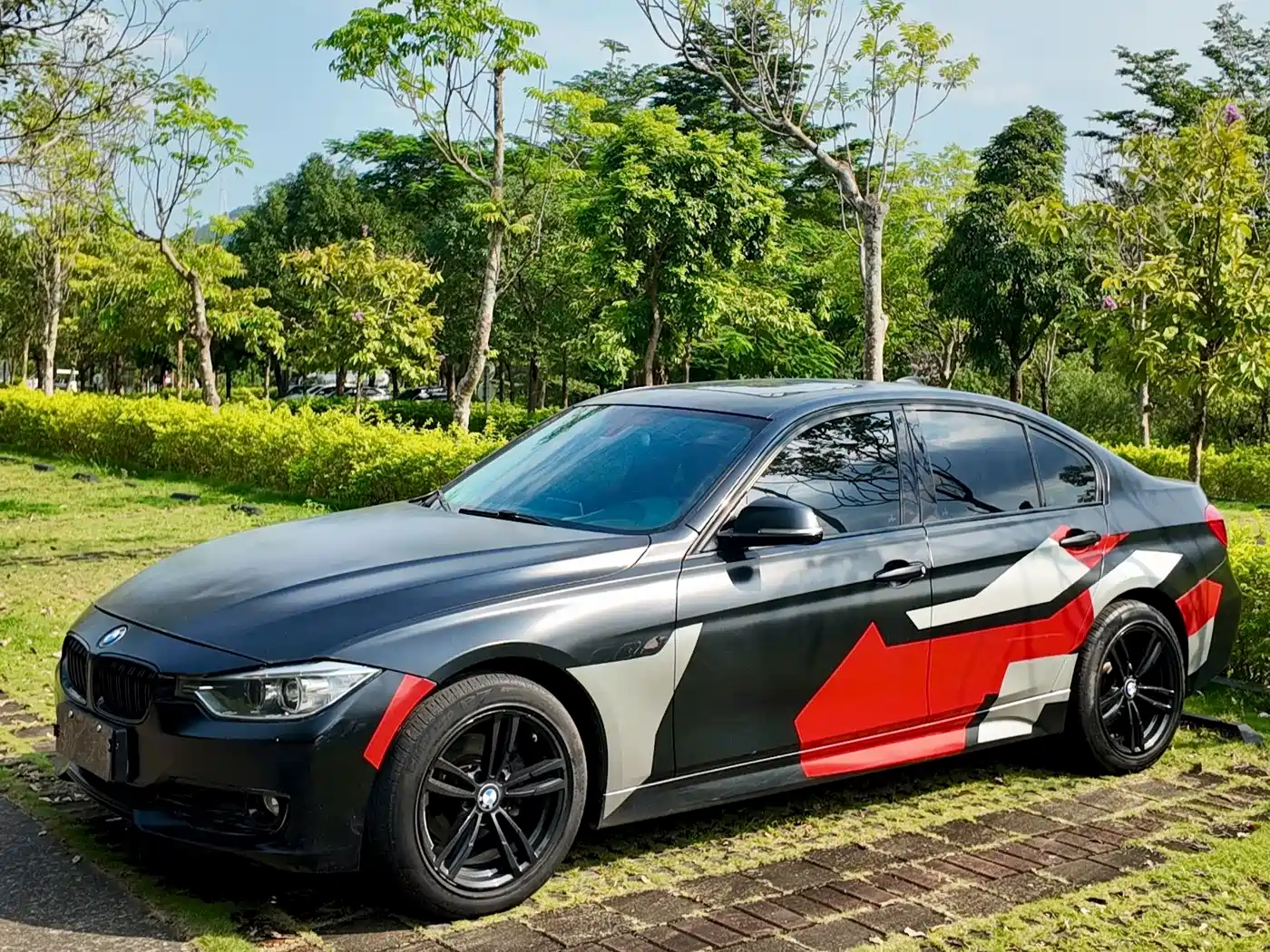 BMW 3 Series (Import) 2013 2013 320i Sport Design Package