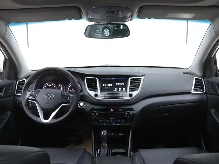 Hyundai Tucson 2015 1.6T Dual Clutch 2WD Smart фото 21