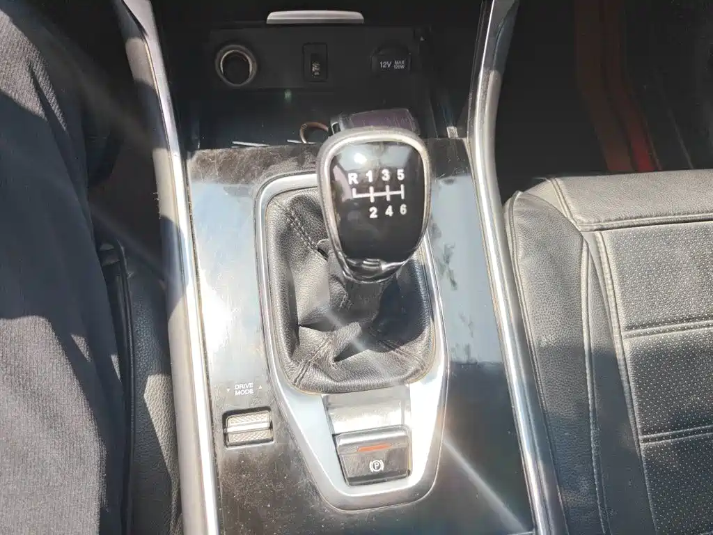 Photo 11 - Changan CS75