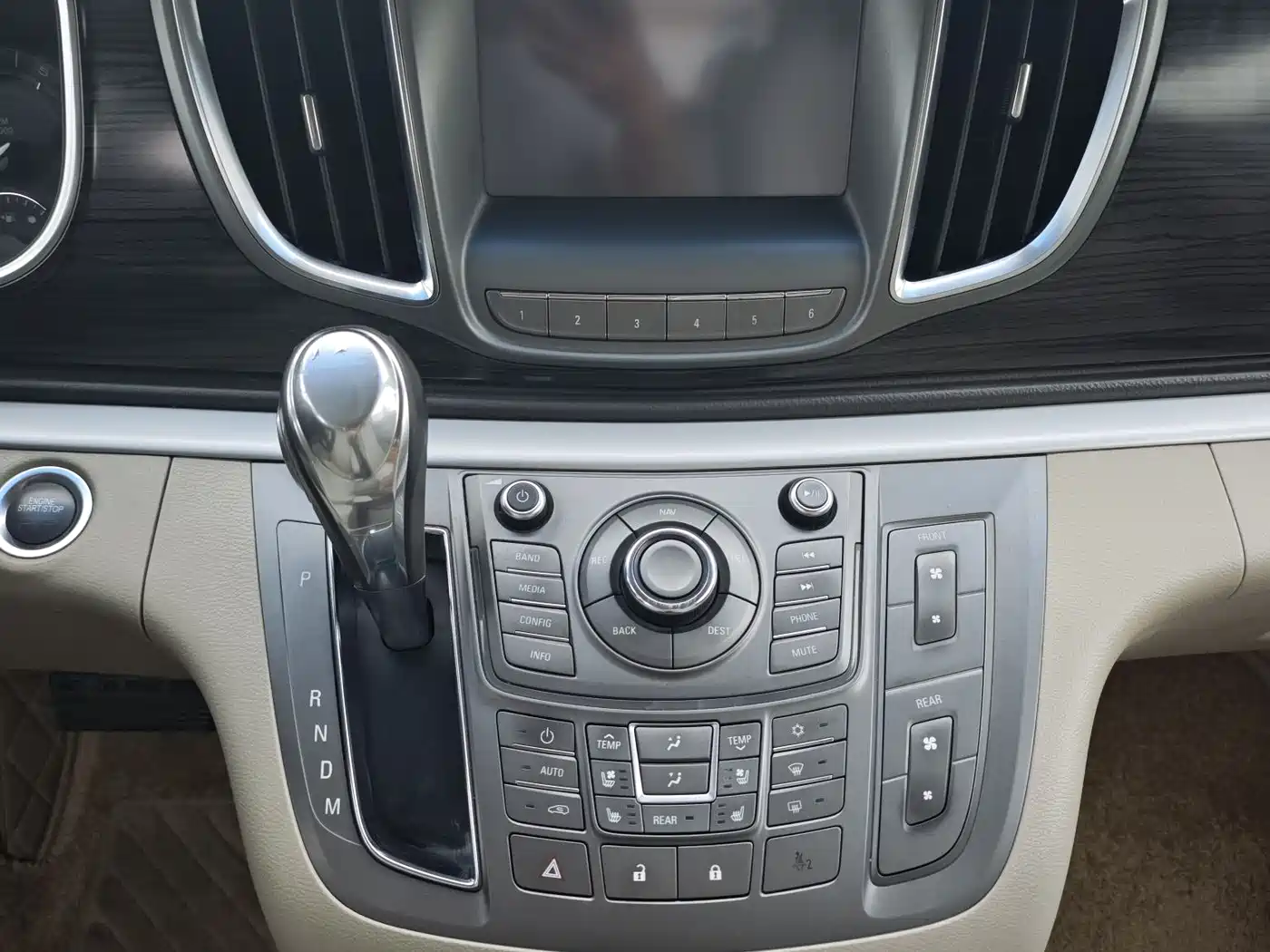 Buick GL8 2013 3.0L XT Luxury Business Flagship Edition фото 7
