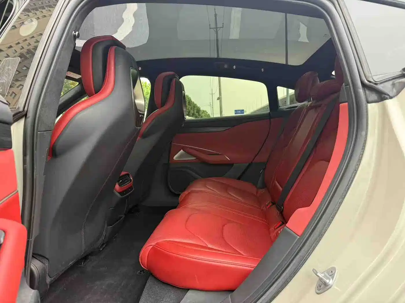 Xiaomi Auto Xiaomi SU7 2024 AWD Extended Range Advanced Smart Driving Max Edition фото 9
