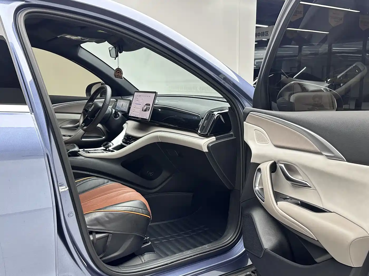BYD Song Pro New Energy 2023 Champion Edition DM-i 110KM Surpassing Type фото 11