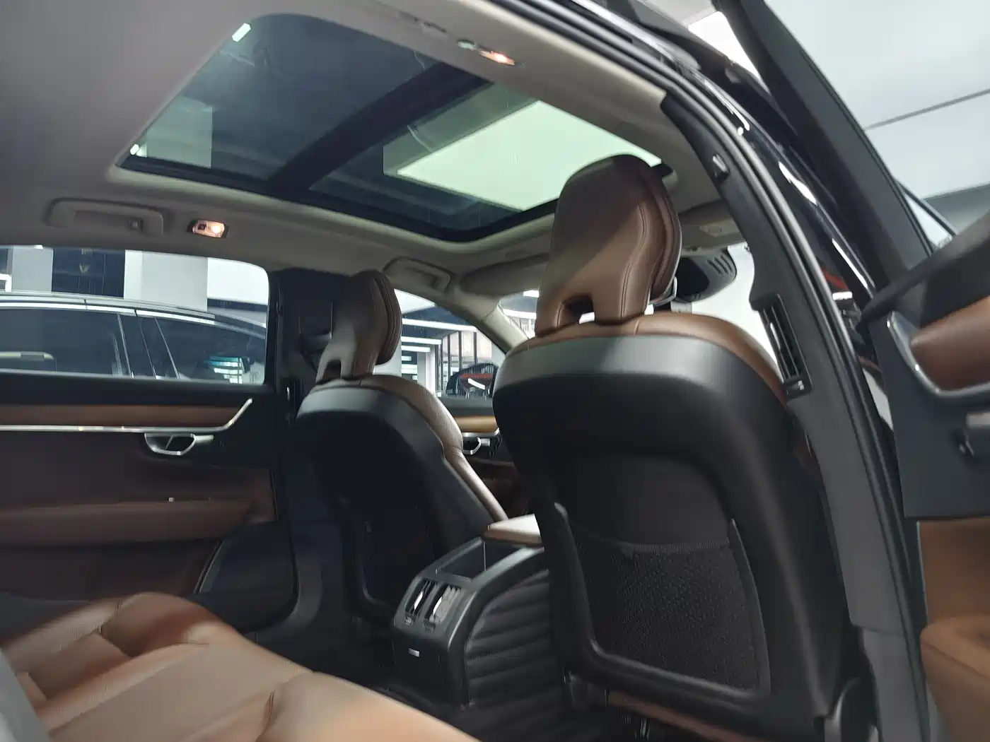 Volvo S90 2020 T5 Momentum Luxury Edition фото 7