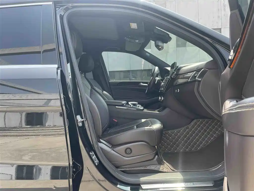 Mercedes-Benz GLS 2018 Facelift GLS 400 4MATIC Sport фото 15