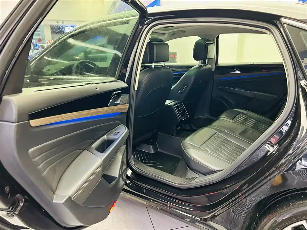 Volkswagen Passat 2019 Model 330TSI Luxury Edition China V фото 23