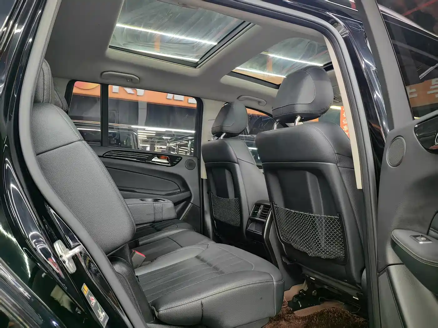 Mercedes-Benz GLS 2017 GLS 400 4MATIC Luxury фото 13