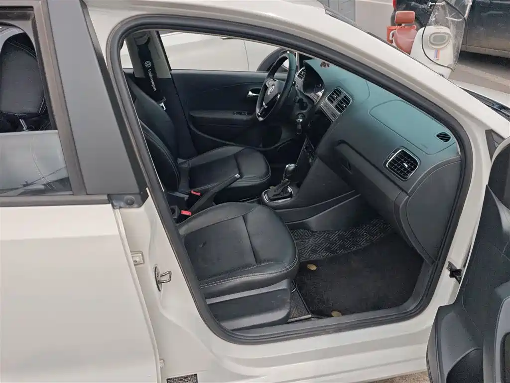 Volkswagen Polo 2018 1.5L Auto Comfort фото 25