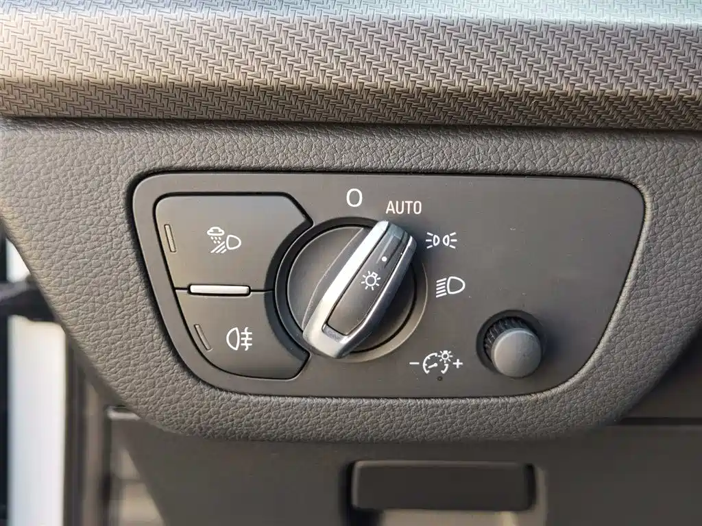 AUDI Q5L SPORTBACK
