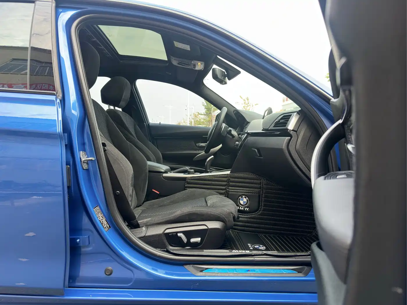BMW 3 Series 2017 320i M Sport фото 12